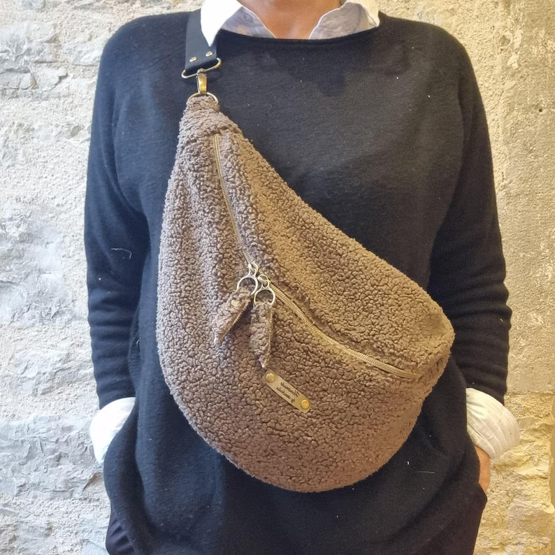 Sac banane moumoute tissu bouclettes - SUR COMMANDE - image 2