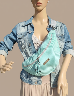 Sac banane velours côtelé vert clair taille M, sangle amovible et réglable