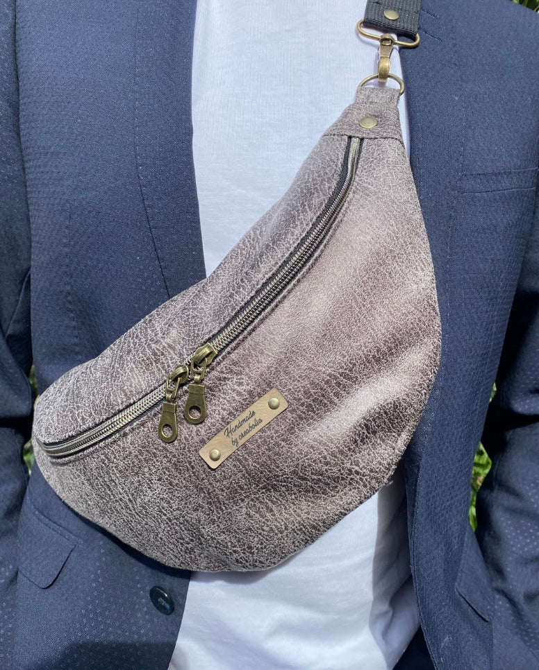 Sac banane fait main simili cuir vieilli - image 2