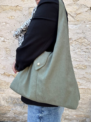 Sac hobo fait main en simili daim kaki - image 7