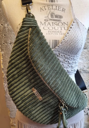 Sac banane tissu velours grosses côtes, réalisation sur commande - image 2