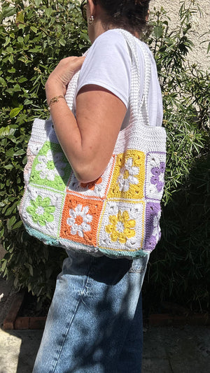 Sac cabas crochet fait main – Motifs granny squares multicolores - image 6