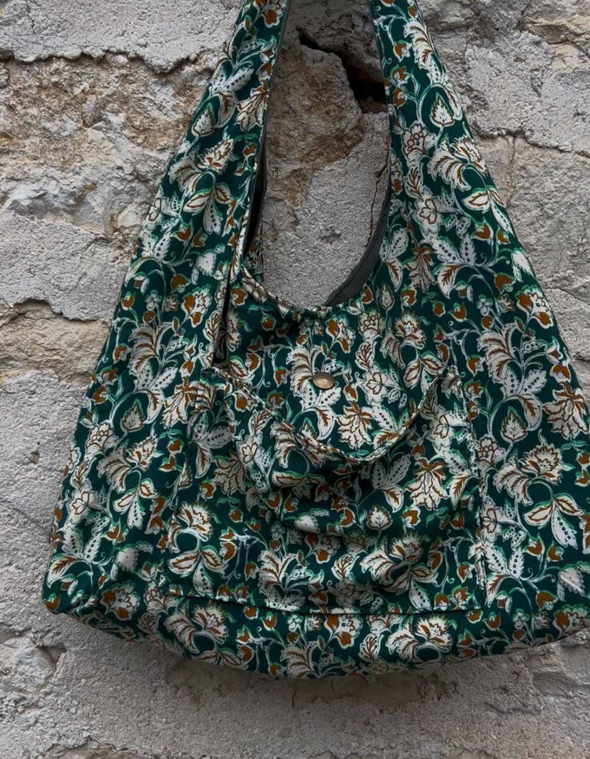 Sac hobo fait main en simili daim kaki - image 10