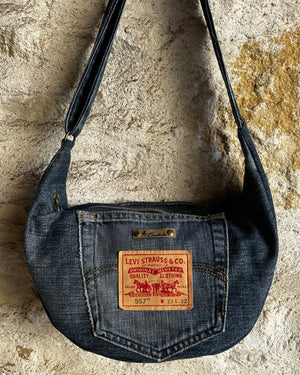 Sac demi-lune fait main jean Levi’s recyclé - image 9