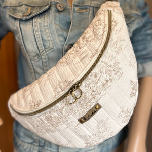Sac banane fait main en toile de Jouy jacquard effet froissé matelassé
