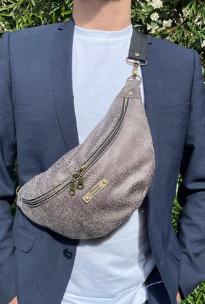 Sac banane fait main simili cuir vieilli