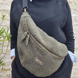 Sac banane moumoute tissu bouclettes - SUR COMMANDE - image 4