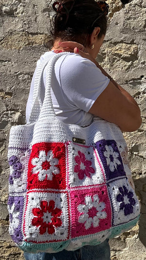 Sac cabas crochet fait main – Motifs granny squares multicolores - image 7