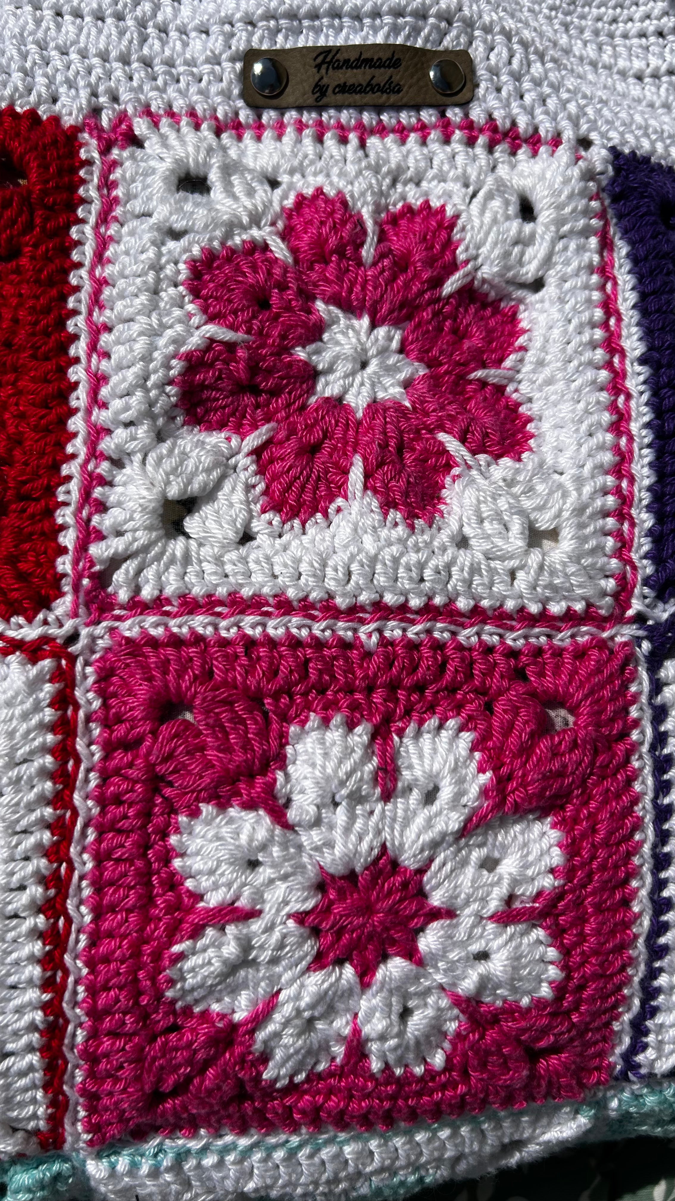 Sac cabas crochet fait main – Motifs granny squares multicolores - image 12