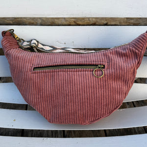 Sac demi-lune fait main velours côtelé vieux rose - 3 tailles - image 3