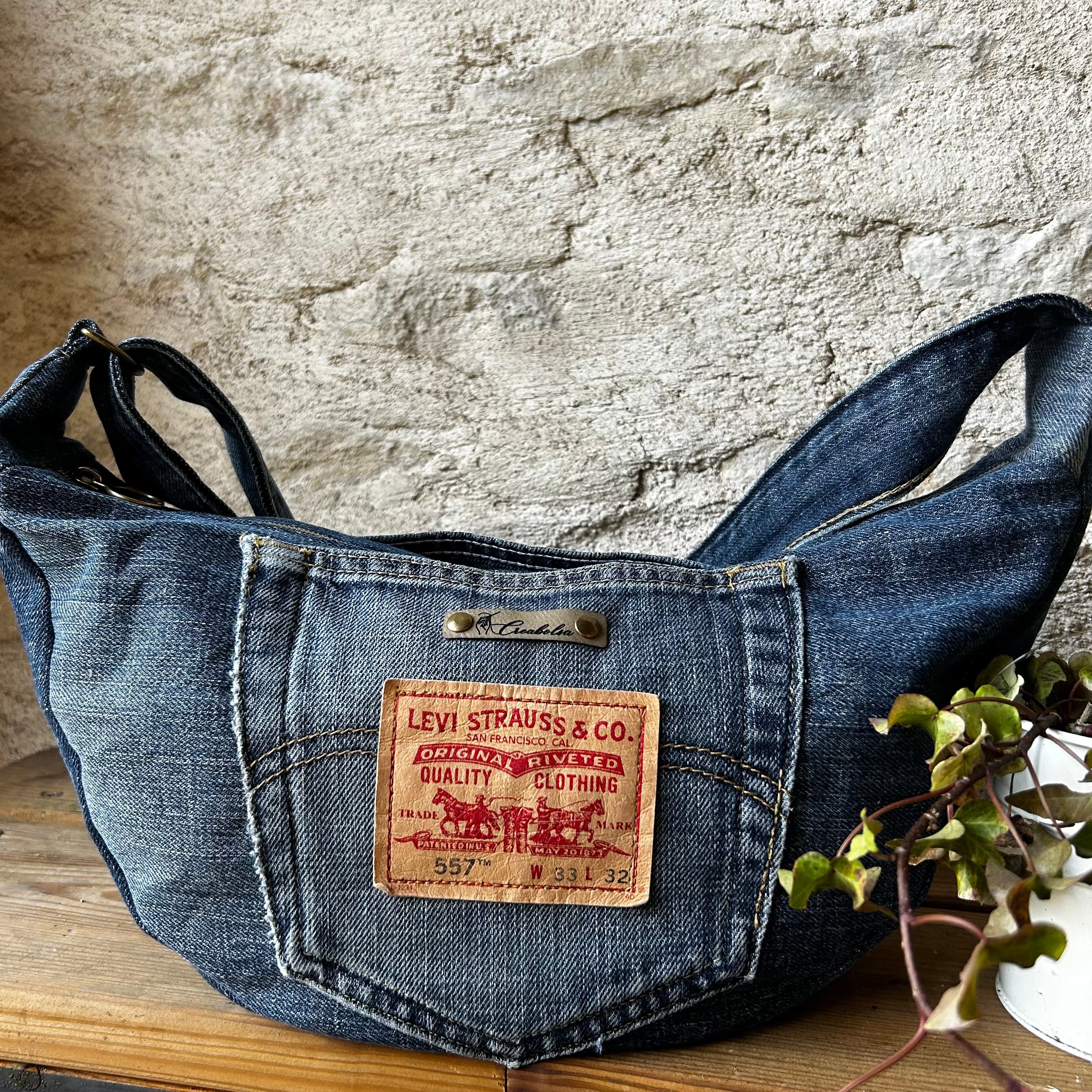 Sac demi-lune fait main jean Levi’s recyclé - image 7