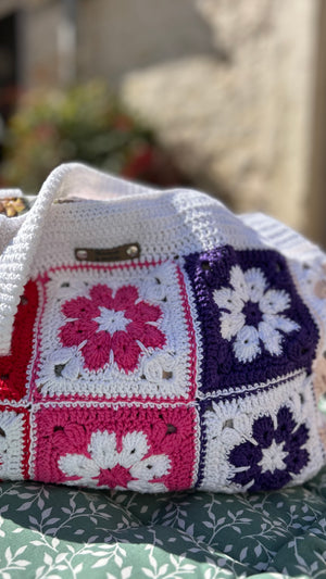 Sac cabas crochet fait main – Motifs granny squares multicolores - image 4