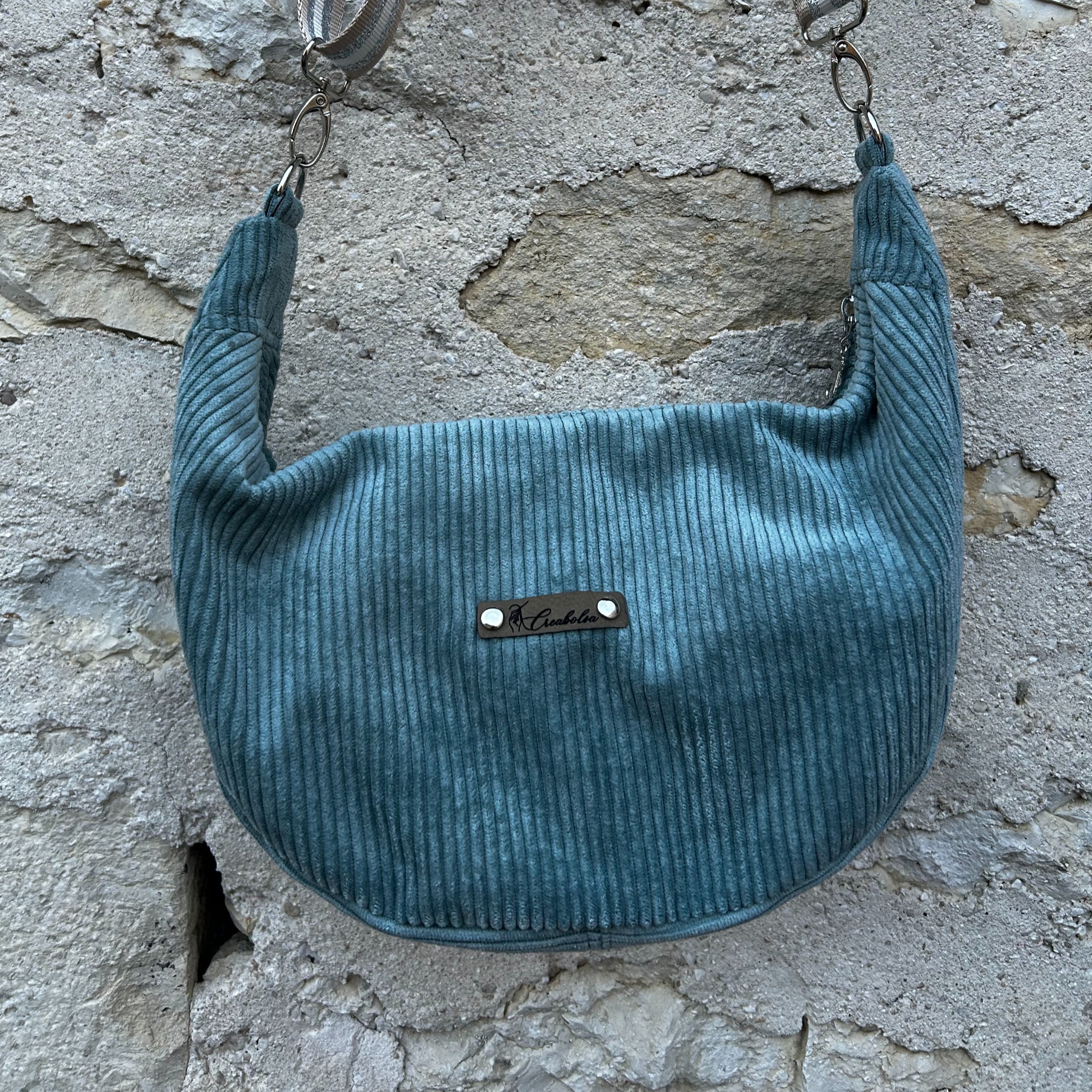 Sac demi-lune fait main velours côtelé vert d'eau - 3 tailles - image 2