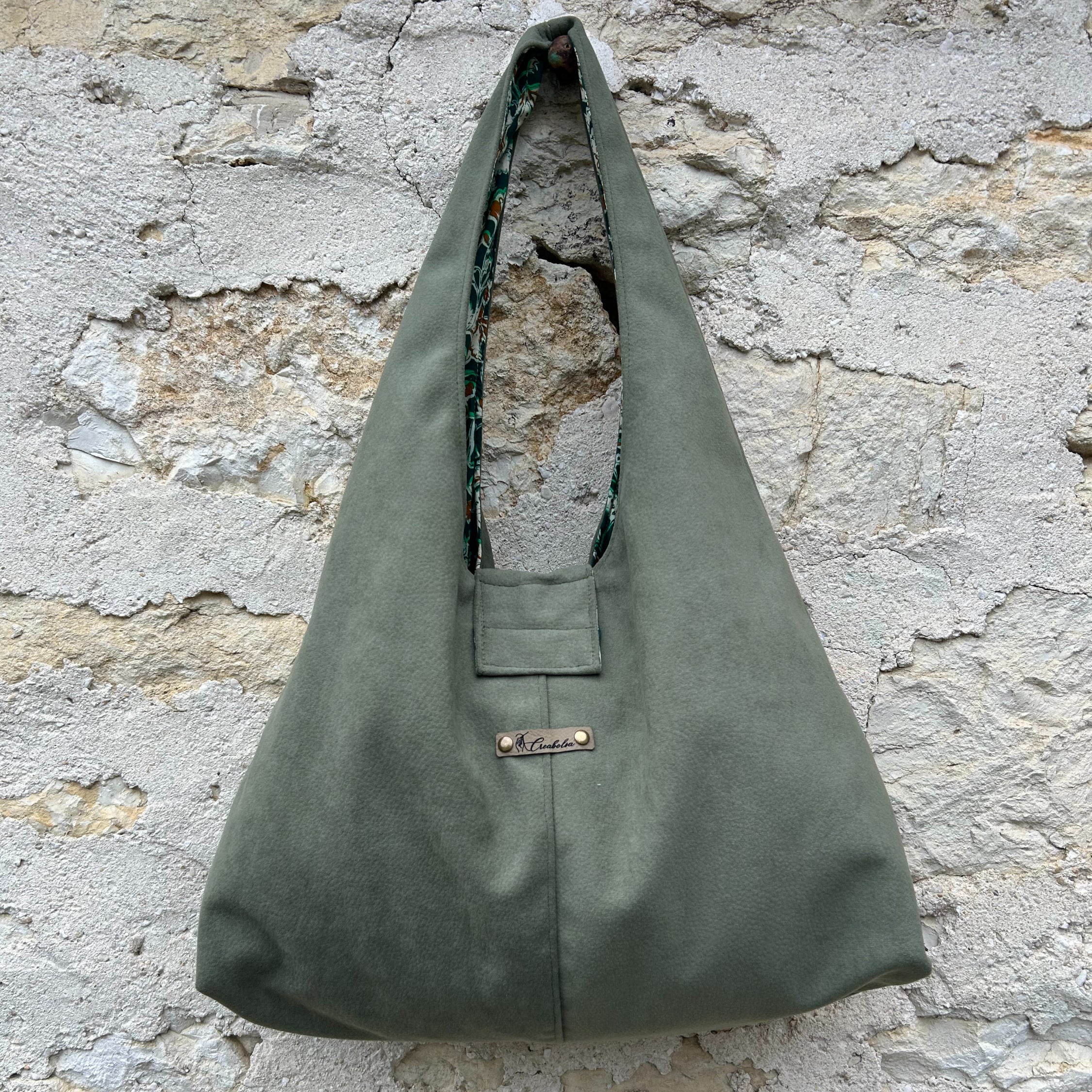 Sac hobo fait main en simili daim kaki - image 2