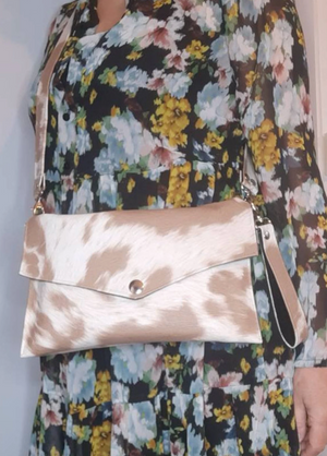 Sac pochette bandoulière simili cuir imprimé peau de vache - image 3