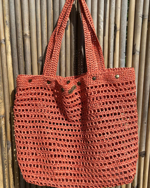 Sac cabas en raphia fait main sur bambou
