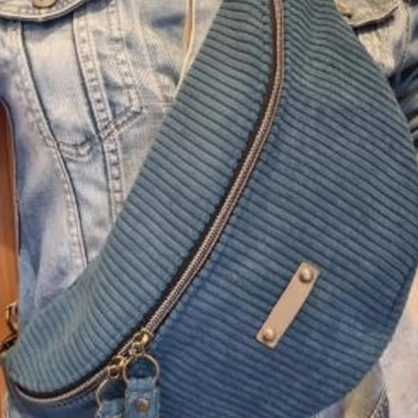 Sac banane fait main en velours côtelé bleu canard – création artisanale sur commande - image 13